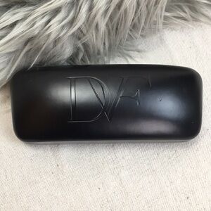 Diane Von Furstenberg Clamshell Glasses Case